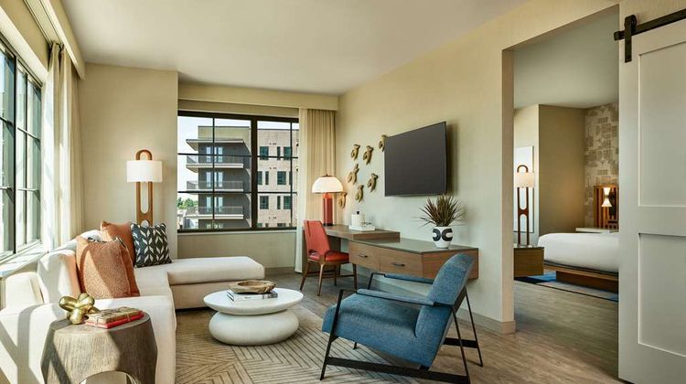 Lively Hotel on Oak-Tapestry by Hilton Room