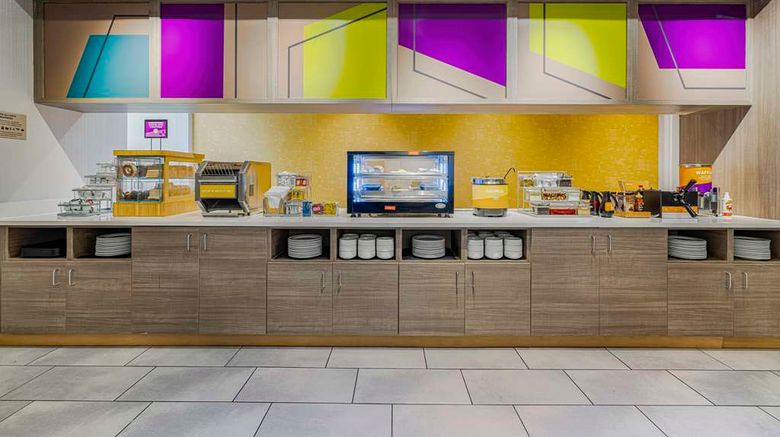 <b>Home2 Suites by Hilton Airport Restaurant</b>. Images powered by <a href="https://iceportal.shijigroup.com/" title="IcePortal" target="_blank">IcePortal</a>.