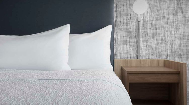 Home2 Suites by Hilton Huntsville Room