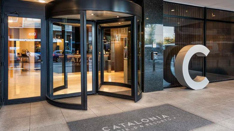 <b>Hotel Catalonia El Retiro Exterior</b>. Images powered by <a href="https://iceportal.shijigroup.com/" title="IcePortal" target="_blank">IcePortal</a>.