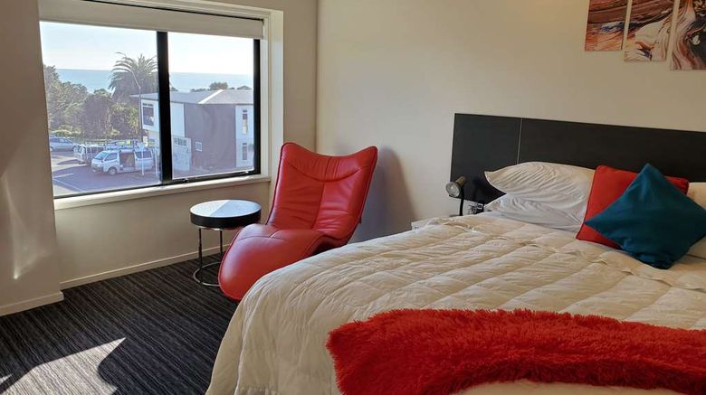 <b>The Devon Hotel New Plymouth Suite</b>. Images powered by <a href="https://iceportal.shijigroup.com/" title="IcePortal" target="_blank">IcePortal</a>.