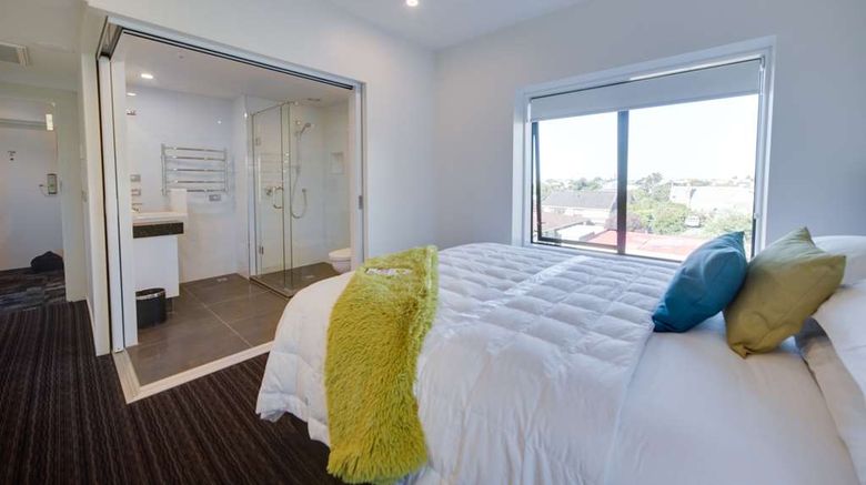 <b>The Devon Hotel New Plymouth Suite</b>. Images powered by <a href="https://iceportal.shijigroup.com/" title="IcePortal" target="_blank">IcePortal</a>.