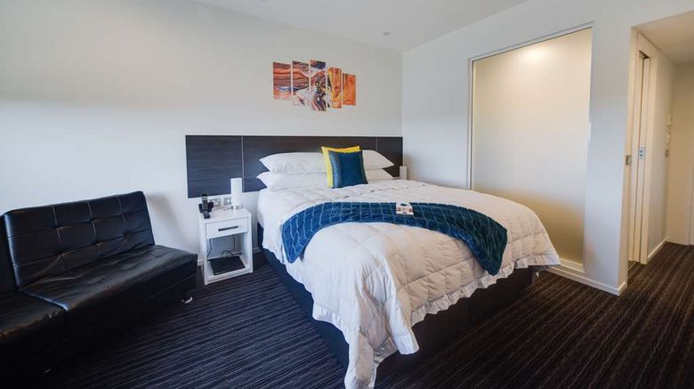 <b>The Devon Hotel New Plymouth Suite</b>. Images powered by <a href="https://iceportal.shijigroup.com/" title="IcePortal" target="_blank">IcePortal</a>.