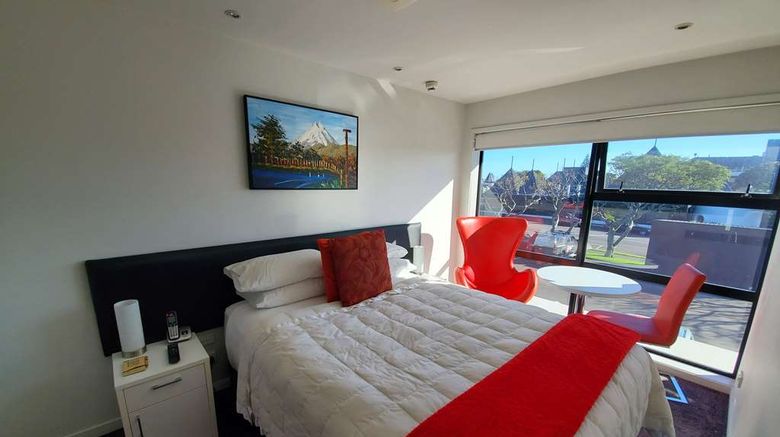 <b>The Devon Hotel New Plymouth Suite</b>. Images powered by <a href="https://iceportal.shijigroup.com/" title="IcePortal" target="_blank">IcePortal</a>.