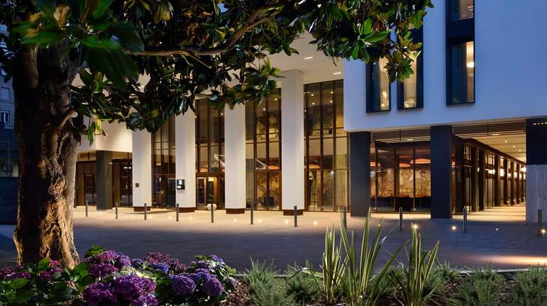 <b>Milano Verticale UNA Esperienze Exterior</b>. Images powered by <a href="https://iceportal.shijigroup.com/" title="IcePortal" target="_blank">IcePortal</a>.