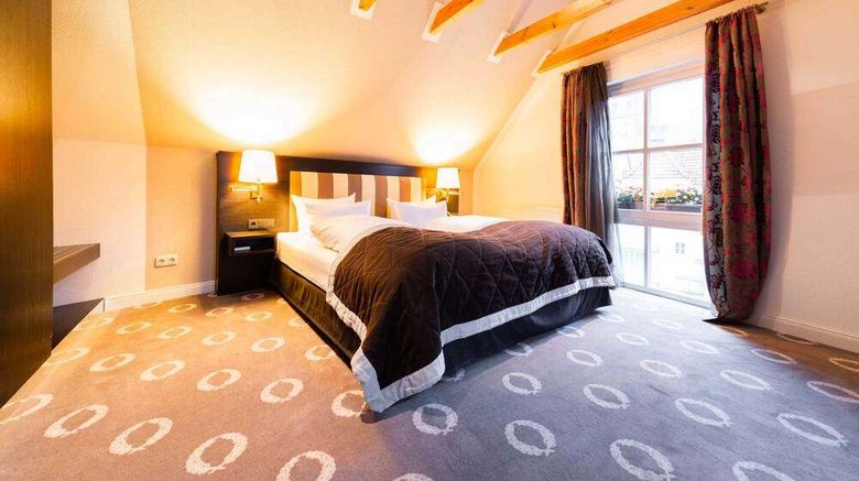 <b>Romantik Walhalla Hotel Suite</b>. Images powered by <a href="https://iceportal.shijigroup.com/" title="IcePortal" target="_blank">IcePortal</a>.