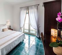 Apollon Club Room