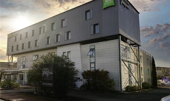 Ibis Styles Bordeaux Begles Exterior
