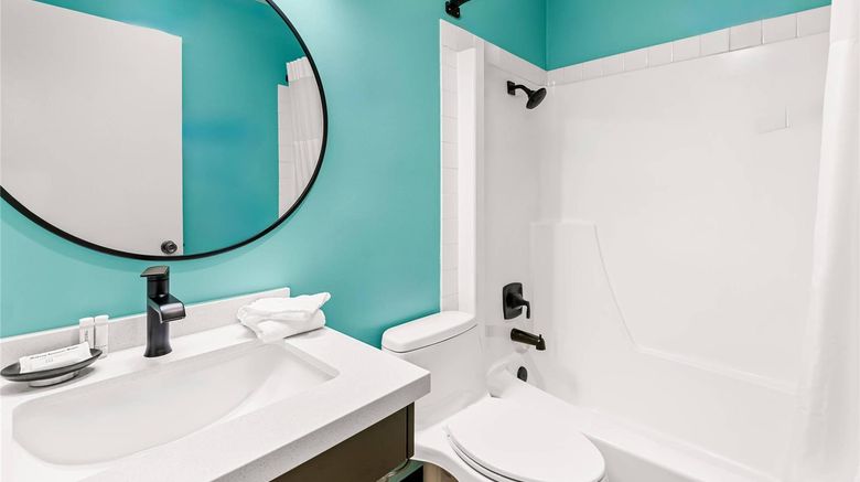 <b>Maverick Hotel Eugene near University Room</b>. Images powered by <a href="https://iceportal.shijigroup.com/" title="IcePortal" target="_blank">IcePortal</a>.
