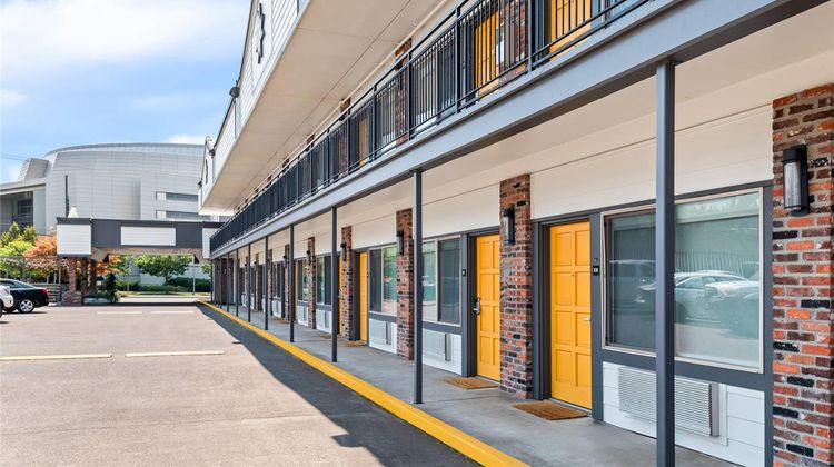Maverick Hotel Eugene near University Exterior