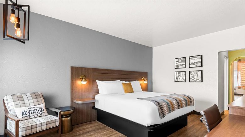 <b>Maverick Hotel Eugene near University Room</b>. Images powered by <a href="https://iceportal.shijigroup.com/" title="IcePortal" target="_blank">IcePortal</a>.