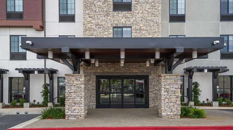 Hampton Inn Concord Exterior