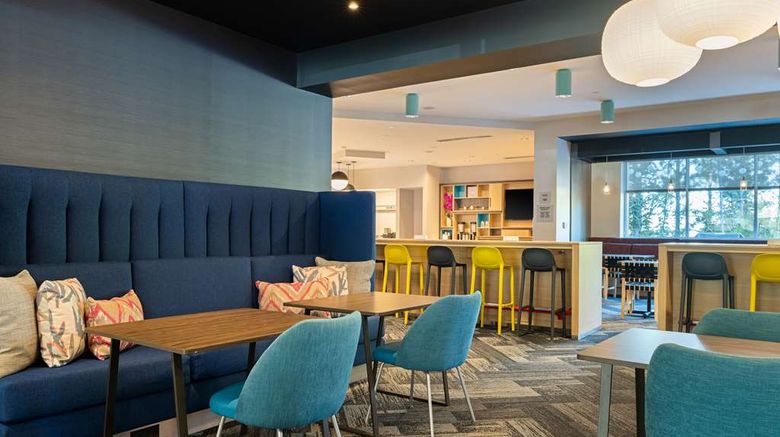 <b>Home2 Suites by Hilton Atlanta Airport Lobby</b>. Images powered by <a href="https://iceportal.shijigroup.com/" title="IcePortal" target="_blank">IcePortal</a>.