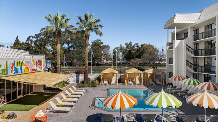 Avatar Hotel Santa Clara, Tapestry Coll Pool