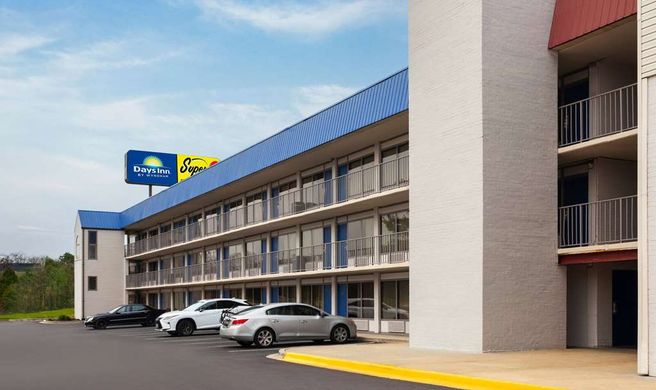 Days Inn by Wyndham Baltimore Northwest Exterior