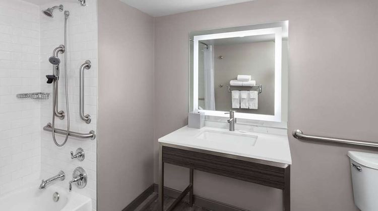 Days Inn by Wyndham Baltimore Northwest Room