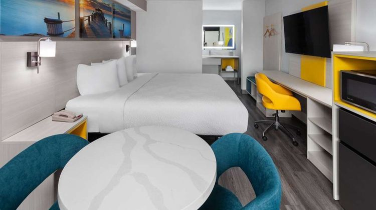 Days Inn by Wyndham Baltimore Northwest Room