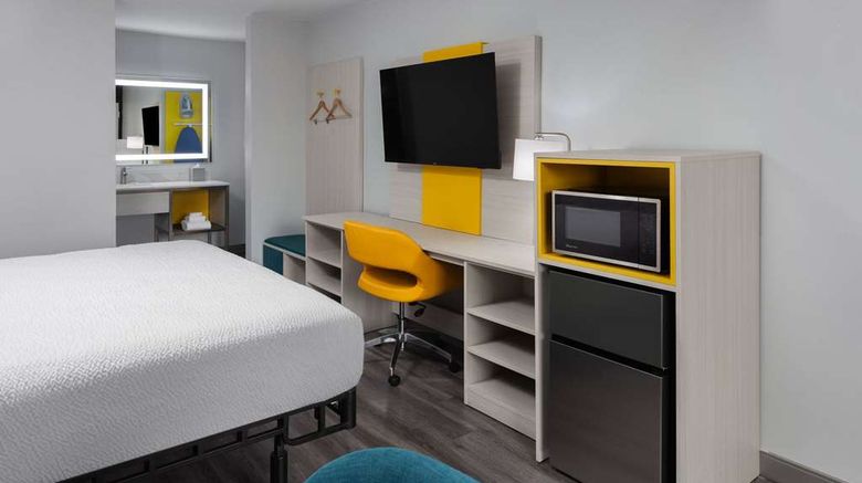 <b>Days Inn by Wyndham Baltimore Northwest Room</b>. Images powered by <a href="https://iceportal.shijigroup.com/" title="IcePortal" target="_blank">IcePortal</a>.