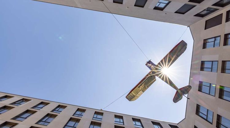 Radisson Hotel & Suites Zurich Exterior