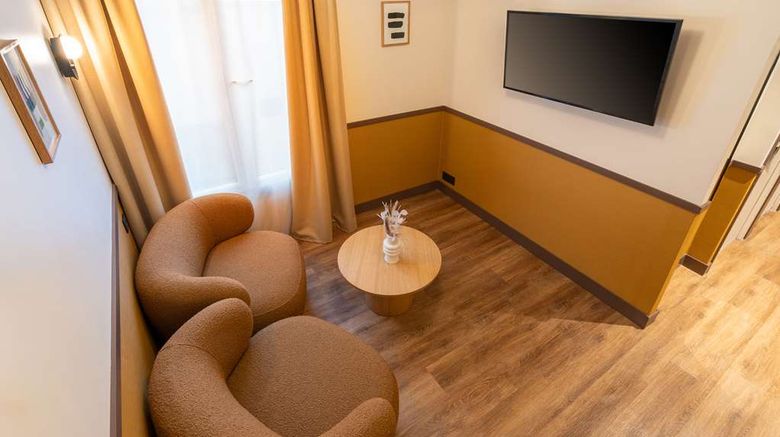 <b>Best Western Plus Au Grand Saint Jean Suite</b>. Images powered by <a href="https://iceportal.shijigroup.com/" title="IcePortal" target="_blank">IcePortal</a>.