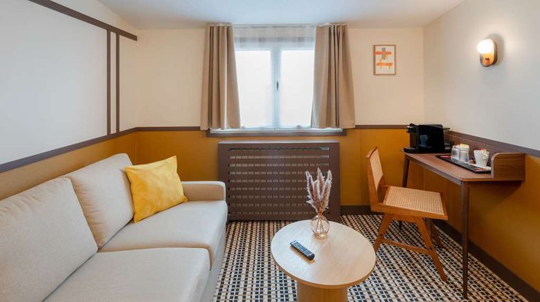 <b>Best Western Plus Au Grand Saint Jean Suite</b>. Images powered by <a href="https://iceportal.shijigroup.com/" title="IcePortal" target="_blank">IcePortal</a>.