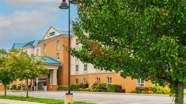 Comfort Inn and Suites Kincardine Exterior