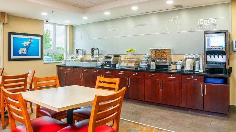 <b>Comfort Inn and Suites Kincardine Restaurant</b>. Images powered by <a href="https://iceportal.shijigroup.com/" title="IcePortal" target="_blank">IcePortal</a>.