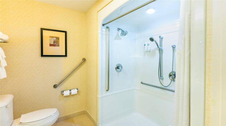 <b>Comfort Inn and Suites Kincardine Room</b>. Images powered by <a href="https://iceportal.shijigroup.com/" title="IcePortal" target="_blank">IcePortal</a>.