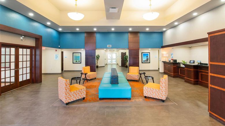 <b>Comfort Inn and Suites Kincardine Lobby</b>. Images powered by <a href="https://iceportal.shijigroup.com/" title="IcePortal" target="_blank">IcePortal</a>.