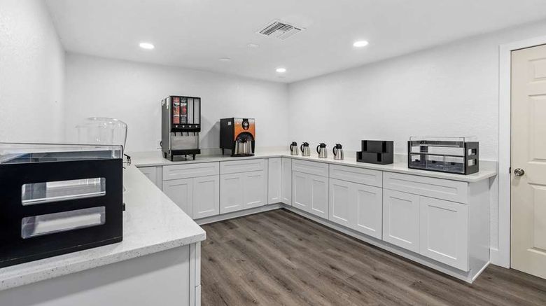 <b>Super 8 Maingate Kissimmee/Orlando Restaurant</b>. Images powered by <a href="https://iceportal.shijigroup.com/" title="IcePortal" target="_blank">IcePortal</a>.