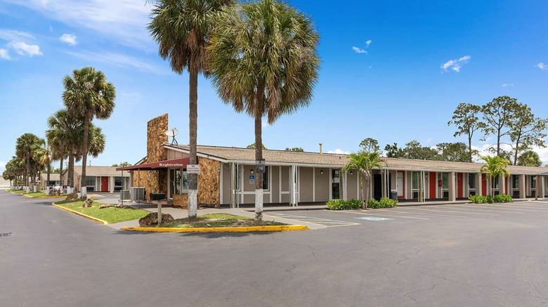 <b>Super 8 Maingate Kissimmee/Orlando Exterior</b>. Images powered by <a href="https://iceportal.shijigroup.com/" title="IcePortal" target="_blank">IcePortal</a>.