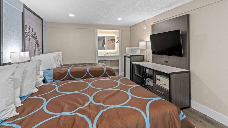 <b>Super 8 Maingate Kissimmee/Orlando Room</b>. Images powered by <a href="https://iceportal.shijigroup.com/" title="IcePortal" target="_blank">IcePortal</a>.