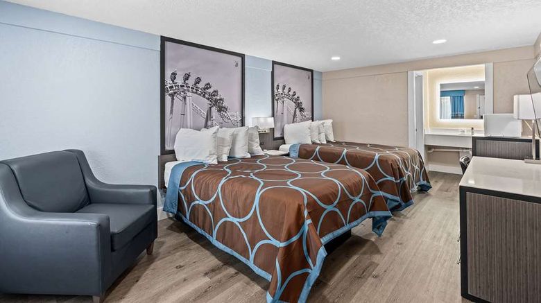 <b>Super 8 Maingate Kissimmee/Orlando Room</b>. Images powered by <a href="https://iceportal.shijigroup.com/" title="IcePortal" target="_blank">IcePortal</a>.