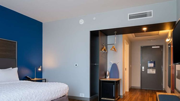 Tru by Hilton Atlanta Airpt College Park Room