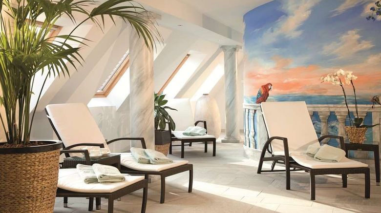 <b>Romantik Hotel Buelow Residenz Spa</b>. Images powered by <a href="https://iceportal.shijigroup.com/" title="IcePortal" target="_blank">IcePortal</a>.