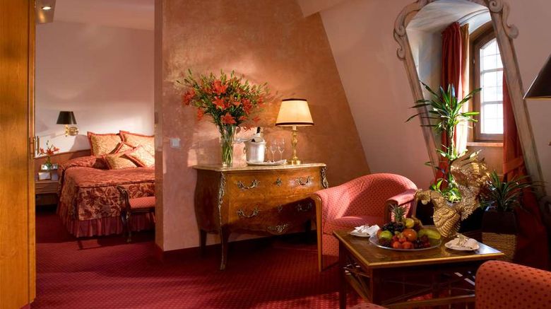 <b>Romantik Hotel Buelow Residenz Suite</b>. Images powered by <a href="https://iceportal.shijigroup.com/" title="IcePortal" target="_blank">IcePortal</a>.