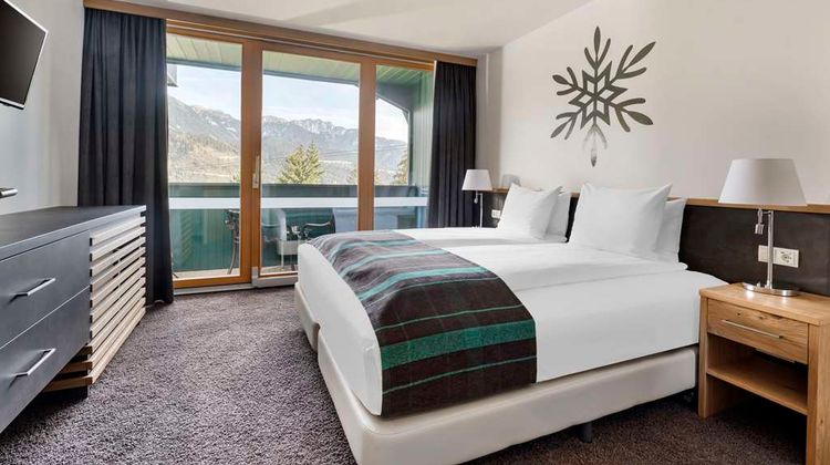 Alpine Club Room