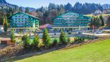 <b>Alpine Club Exterior</b>. Images powered by <a href="https://iceportal.shijigroup.com/" title="IcePortal" target="_blank">IcePortal</a>.