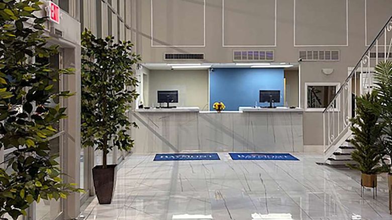 <b>Baymont by Wyndham DMN Airport Lobby</b>. Images powered by <a href="https://iceportal.shijigroup.com/" title="IcePortal" target="_blank">IcePortal</a>.
