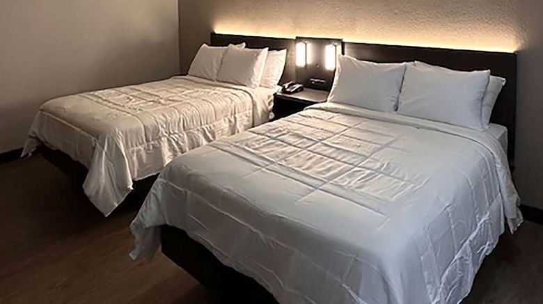 <b>Baymont by Wyndham DMN Airport Room</b>. Images powered by <a href="https://iceportal.shijigroup.com/" title="IcePortal" target="_blank">IcePortal</a>.