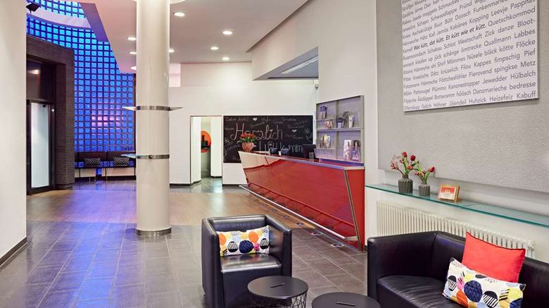 <b>Lindner Hotel Dom Residence Lobby</b>. Images powered by <a href="https://iceportal.shijigroup.com/" title="IcePortal" target="_blank">IcePortal</a>.