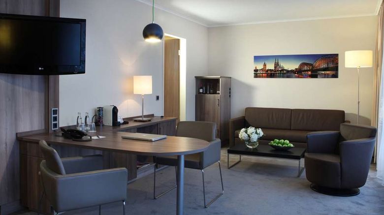 <b>Lindner Hotel Dom Residence Suite</b>. Images powered by <a href="https://iceportal.shijigroup.com/" title="IcePortal" target="_blank">IcePortal</a>.