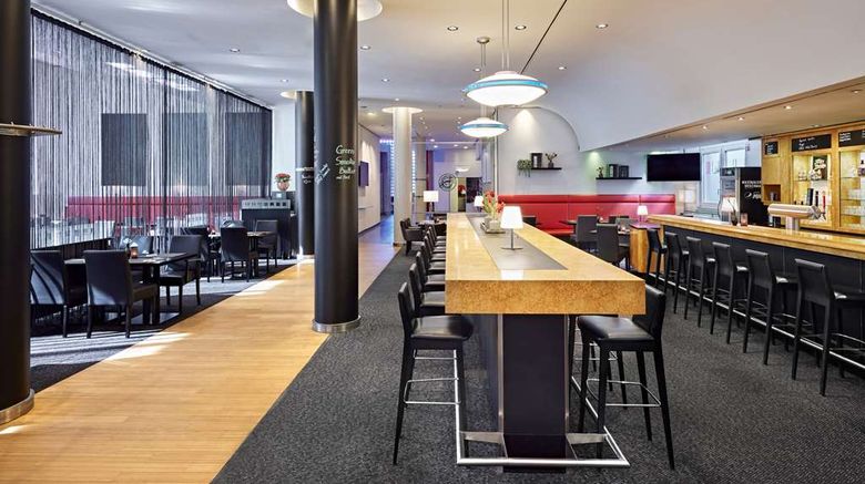<b>Lindner Hotel Dom Residence Pool</b>. Images powered by <a href="https://iceportal.shijigroup.com/" title="IcePortal" target="_blank">IcePortal</a>.