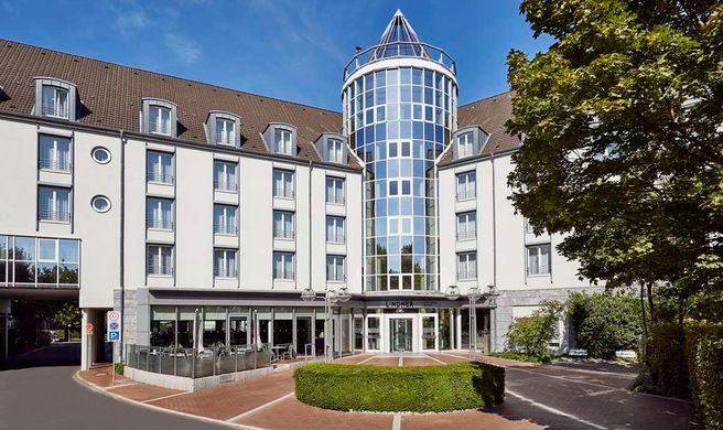 Lindner Hotel Airport Exterior