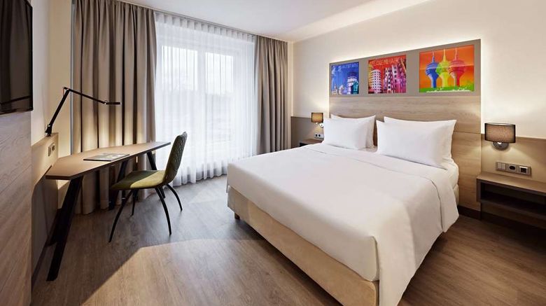 <b>Lindner Hotel Airport Room</b>. Images powered by <a href="https://iceportal.shijigroup.com/" title="IcePortal" target="_blank">IcePortal</a>.