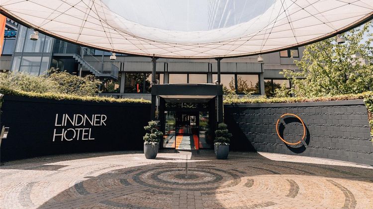 Lindner Hotel Duesseldorf Seestern Exterior