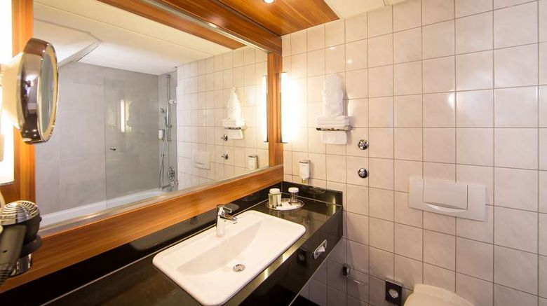 <b>Lindner Hotel Frankfurt Hochst Room</b>. Images powered by <a href="https://iceportal.shijigroup.com/" title="IcePortal" target="_blank">IcePortal</a>.