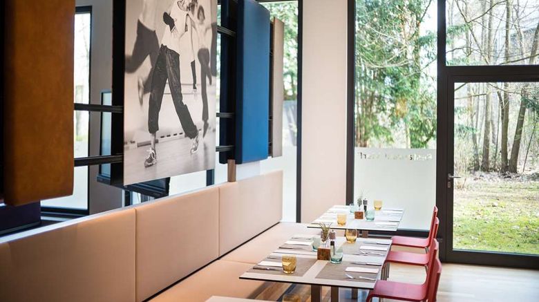 <b>Lindner Hotel Frankfurt Sportpark Restaurant</b>. Images powered by <a href="https://iceportal.shijigroup.com/" title="IcePortal" target="_blank">IcePortal</a>.