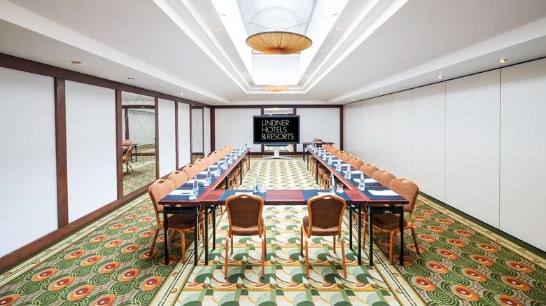 <b>Lindner Hotel Prague Castle Meeting</b>. Images powered by <a href="https://iceportal.shijigroup.com/" title="IcePortal" target="_blank">IcePortal</a>.