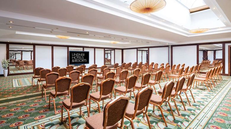 <b>Lindner Hotel Prague Castle Meeting</b>. Images powered by <a href="https://iceportal.shijigroup.com/" title="IcePortal" target="_blank">IcePortal</a>.